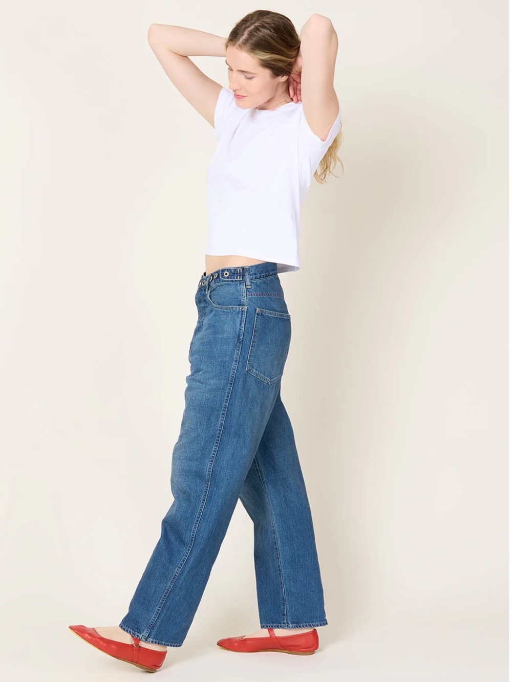 Chimala Adjustable Waist Denim Pants in Medium Wash - Picture 3 of 11